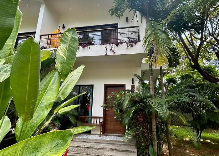 Work Remotely From Our Duplex Loft, King Bed, Pool & Garden, Soundbar * Siem Reap